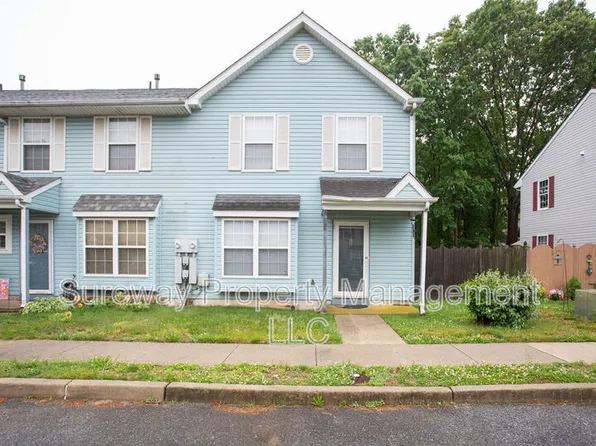 12 Grant Ln, Berlin, NJ 08009