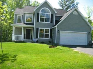 913 Ridgeview Cir, Castleton On Hudson, NY 12033