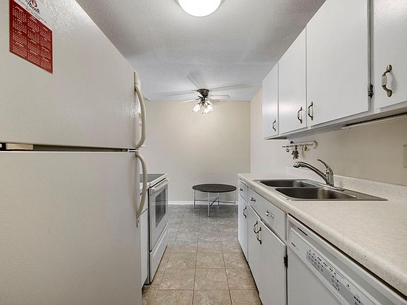 4th image of 329 Geneva Ave N APT 411