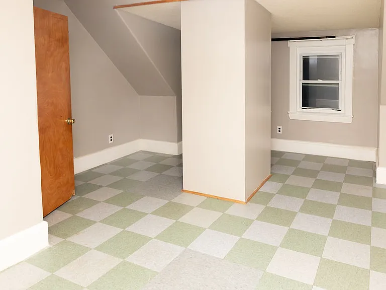 10-12 Payson Ave #2 — Photo 26
