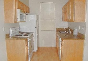 2nd image of 65 Bayside Ct