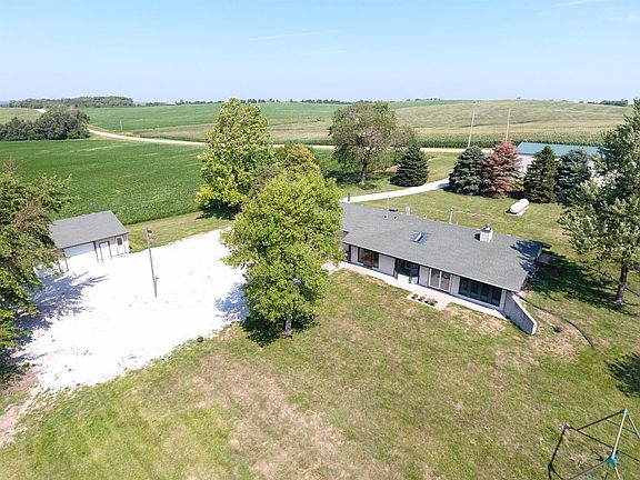 3rd image of 1379 County Road C