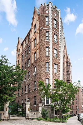 Sold by Compass | media 8