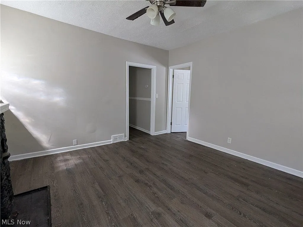 2 bed, $1,250 — Photo 4