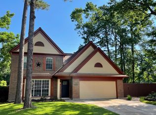 2 Regency Ct, Conroe, TX 77304