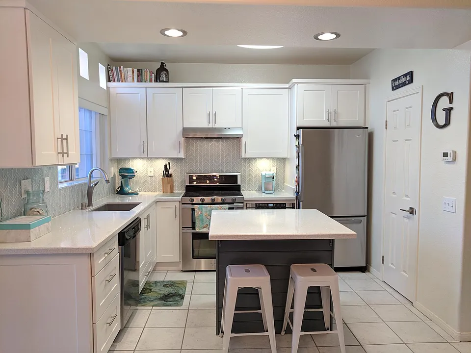 221 Donax Ave #6