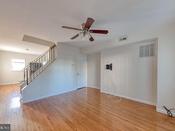 3rd image of 3821 Roland Ave