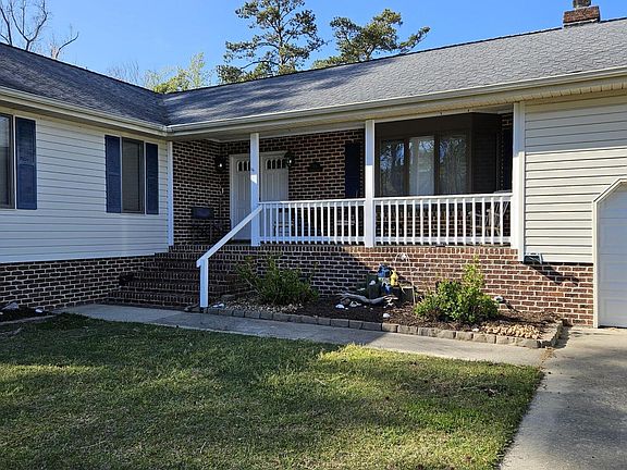 3rd image of 104 Windwood Drive