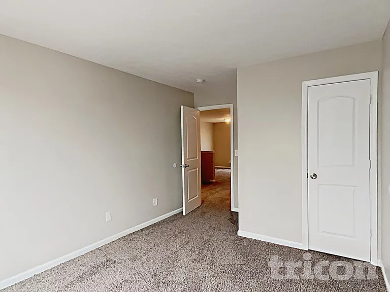 501 Foliage Ln — Photo 12