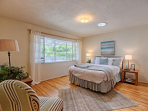 5th image of 1111 Escalona Dr