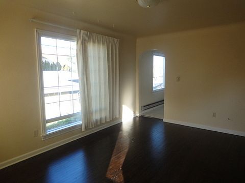 2nd image of 14514 32nd Ave NE