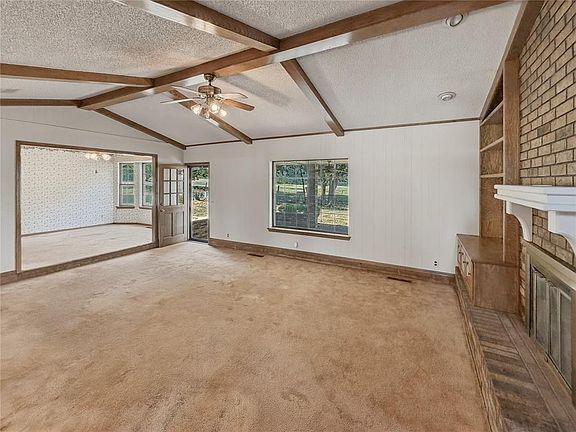 5th image of 1804 Golf Course Dr
