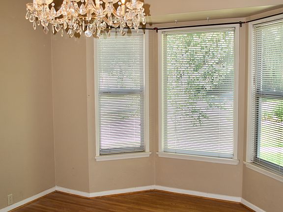 Pretty Dining room