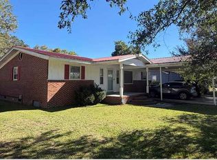 348 Carlisle St, Lake City, SC 29560