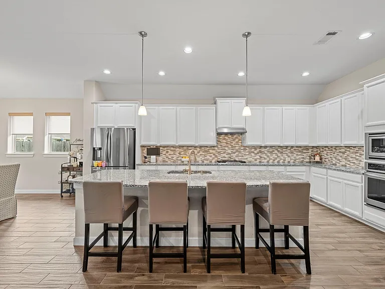 6811 Andorra Cove Cir — Photo 6