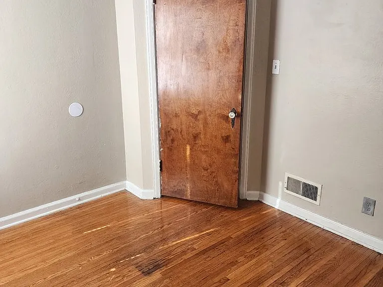 3816 Almeda Dr — Photo 3