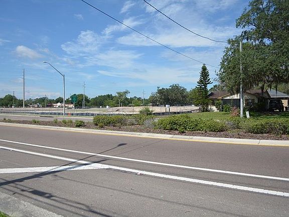 5th image of 905 S Central Ave