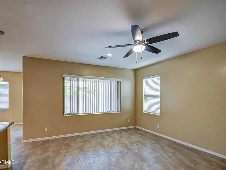 3114 E Franklin Ave — Photo 13