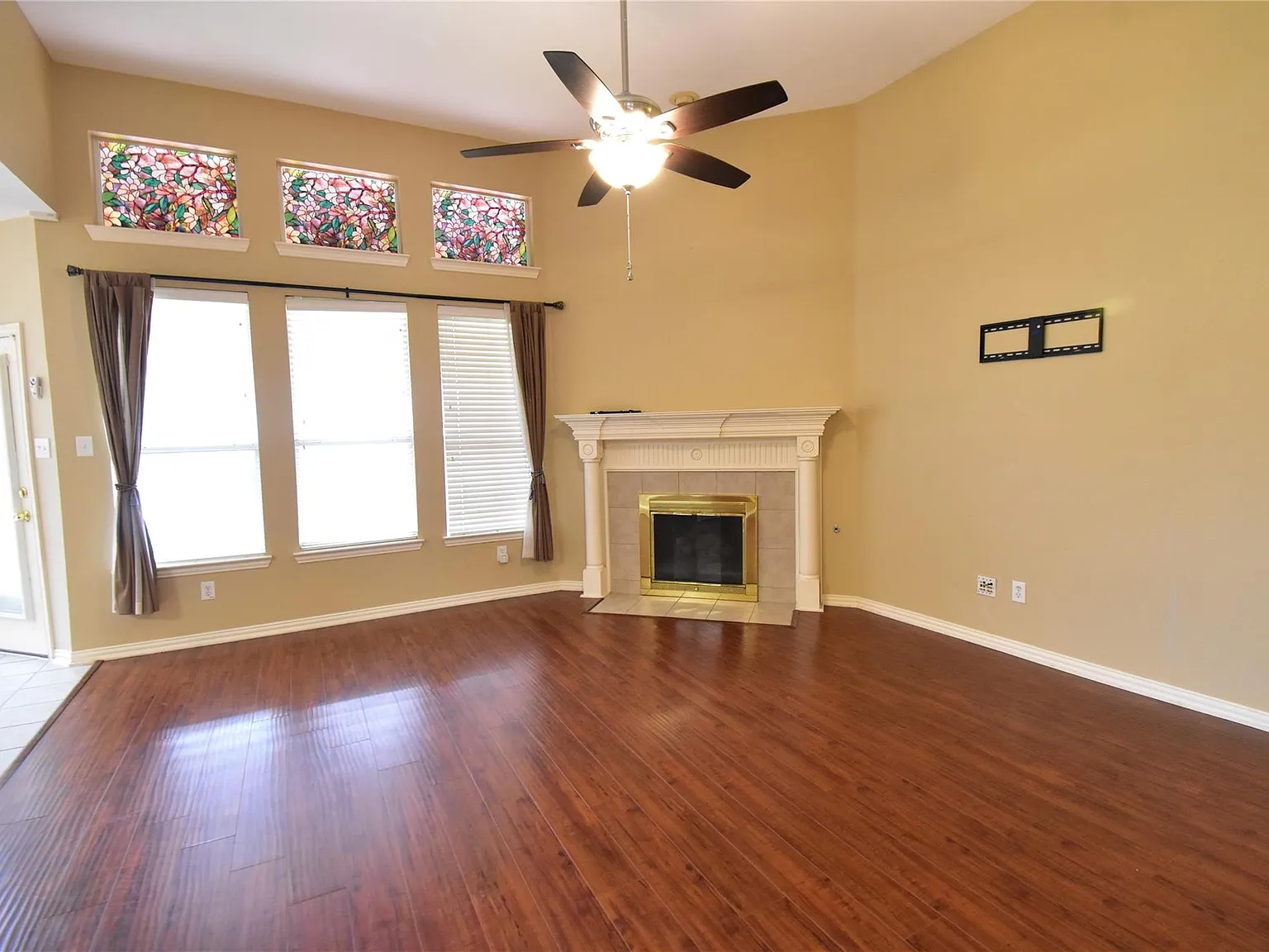 4 bed, 2892 sqft, $2,800 — Photo 4