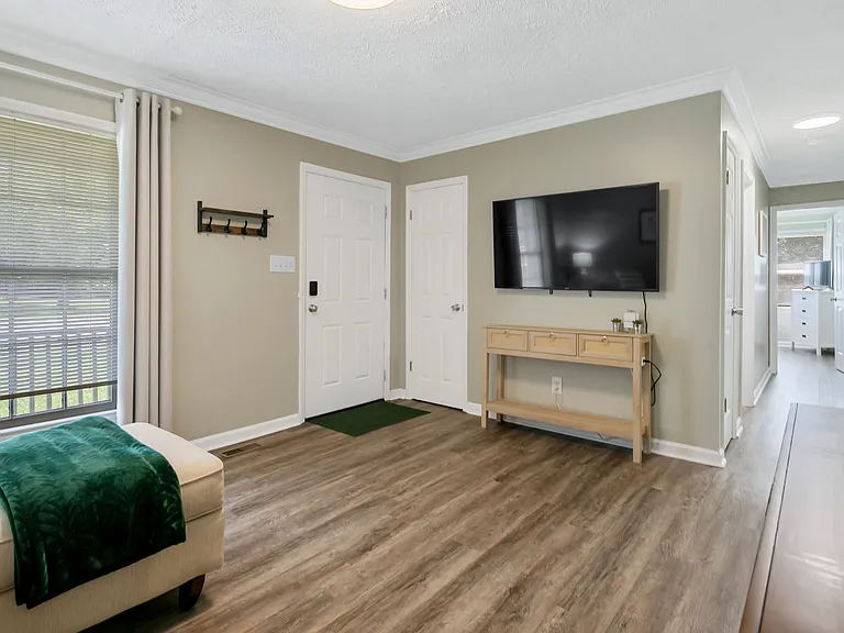 126 Golf Dr — Photo 8