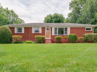 858 Draughon Dr, Greenbrier, TN 37073