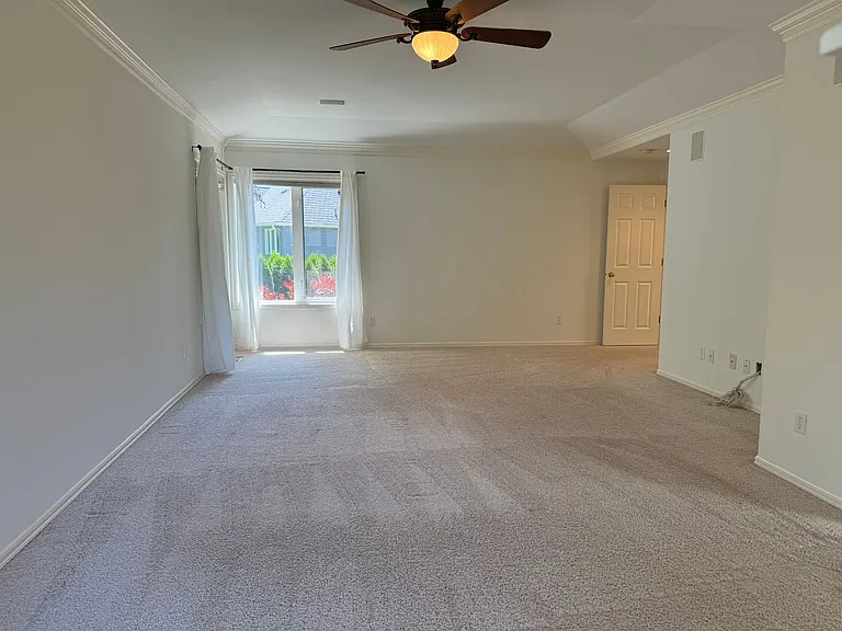 27171 SE 25th Pl — Photo 21
