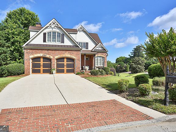 3rd image of 3480 Camellia Ln