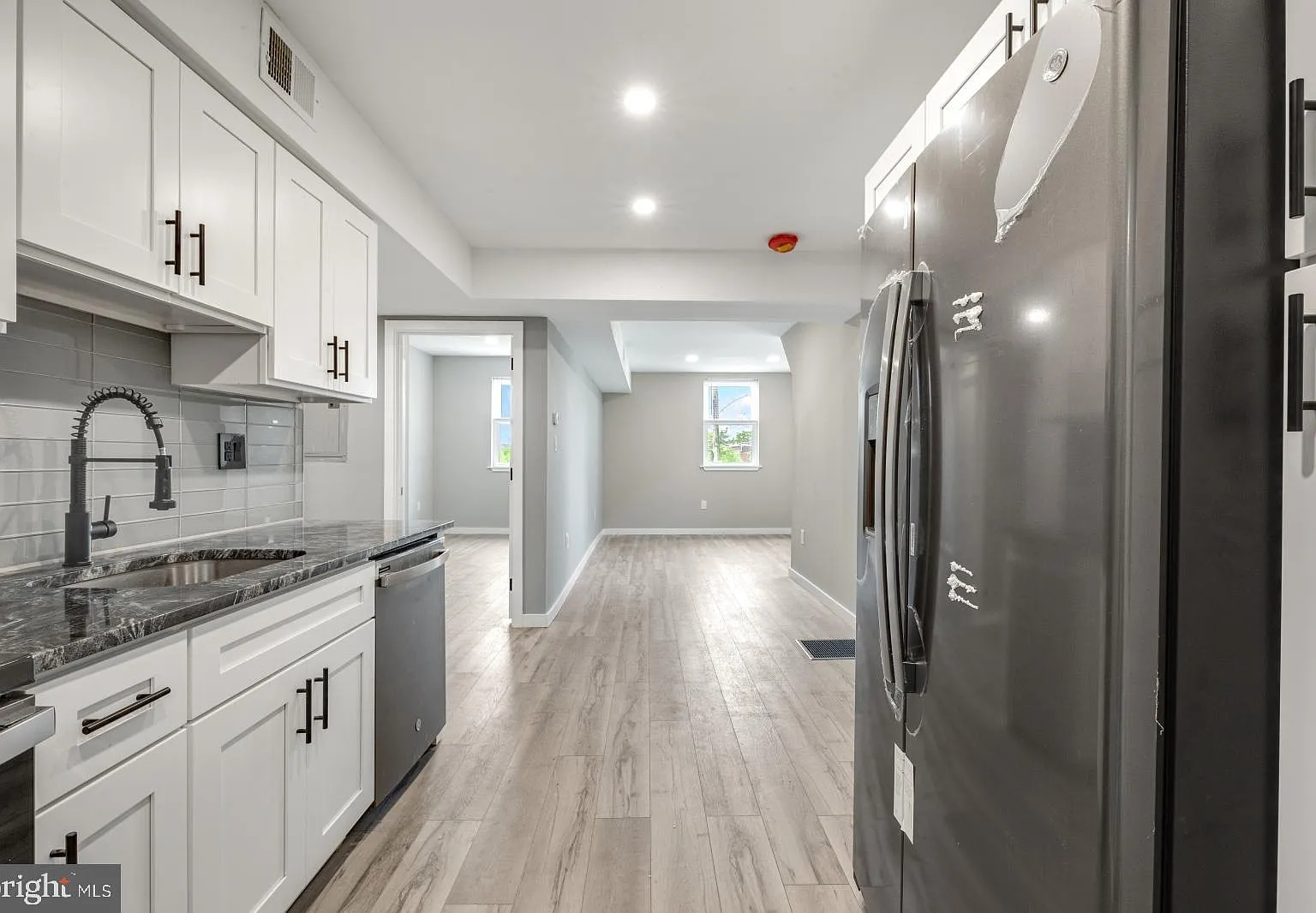 2 bed, $1,350 — Photo 3