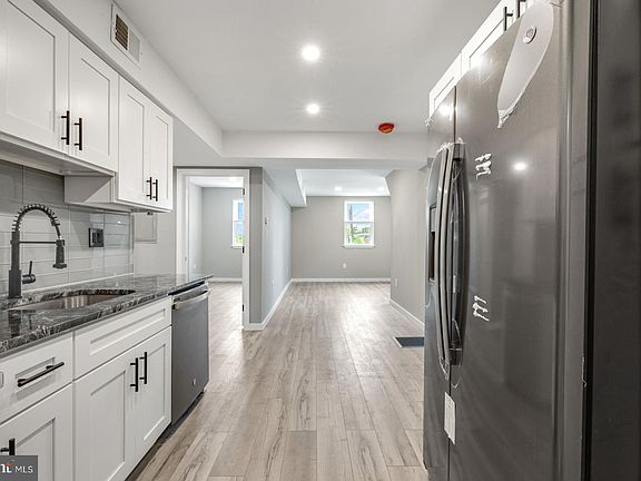 3rd image of 435 W Susquehanna Ave Floor 2