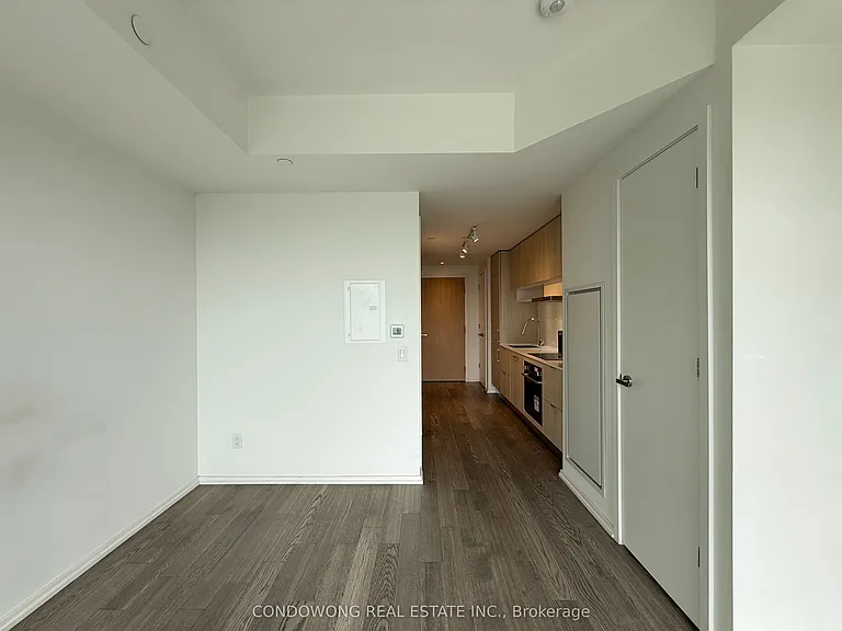 5 Soudan Ave #2112 — Photo 5