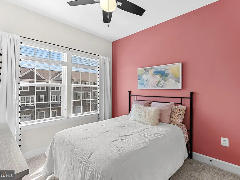 15292 Westham Ct — Photo 32