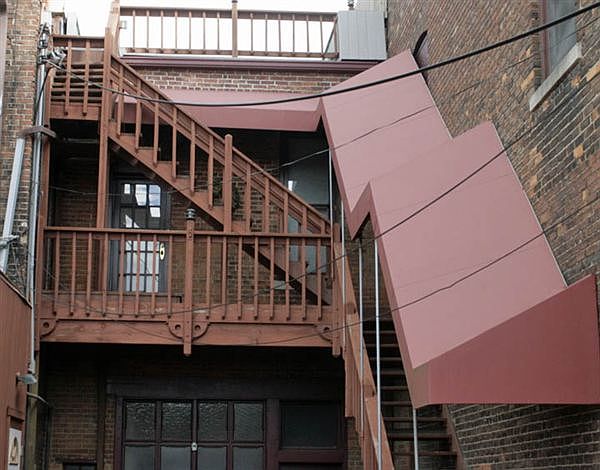77 N. Saginaw - Entrance