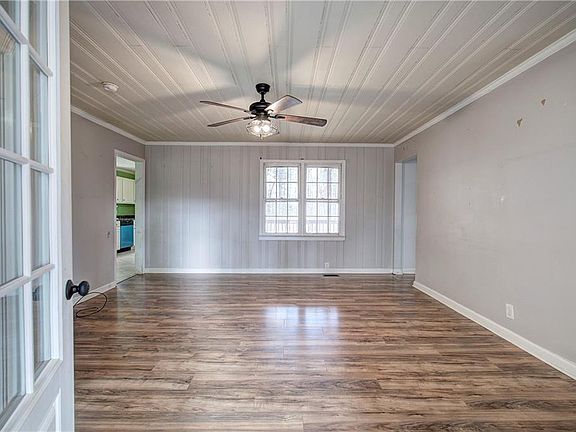 5th image of 1188 Georgia Ave S