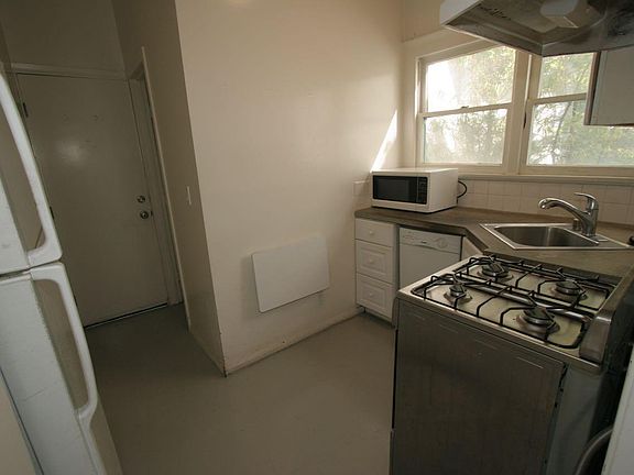 4th image of 45 Ozone Ave APT C