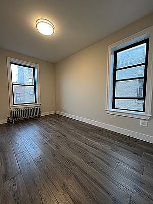 5th image of 2841 34th St APT 41