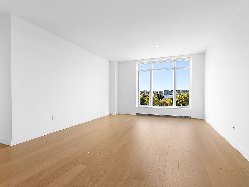 1st image of 555 W 22nd St #6FW