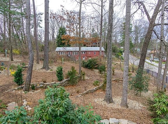 5th image of 128 Shadowlawn Dr #A