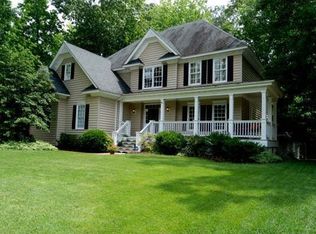 11319 Magnolia Pl, Smithfield, VA 23430