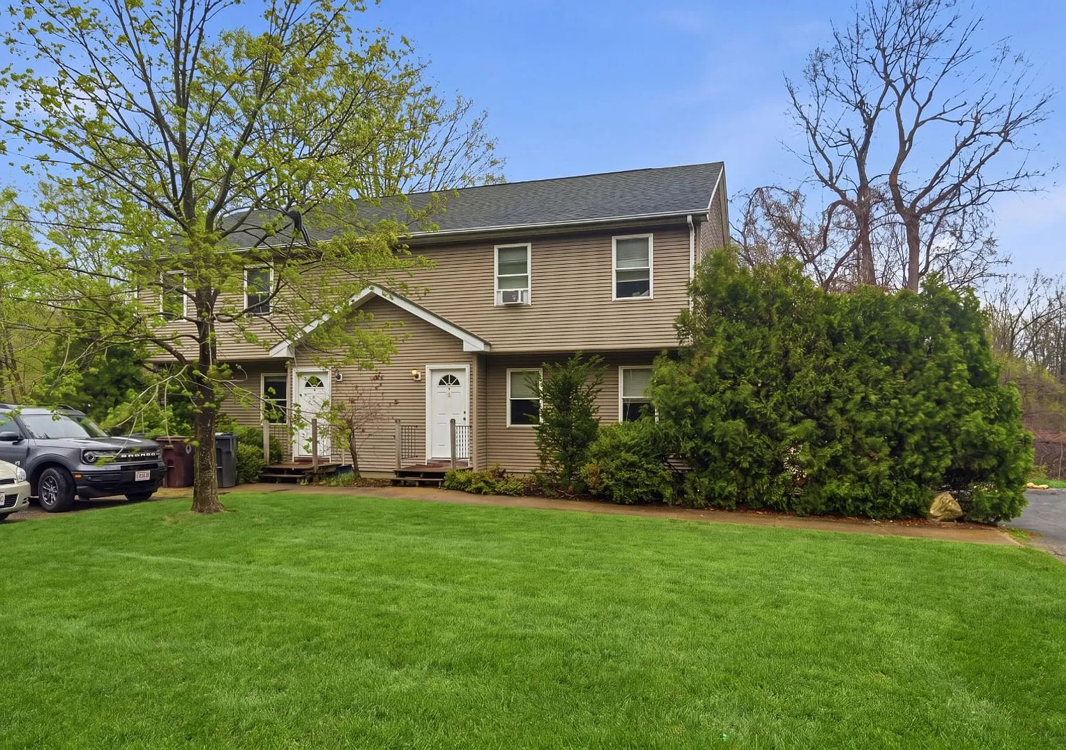 1181 Russell Rd — Photo 1