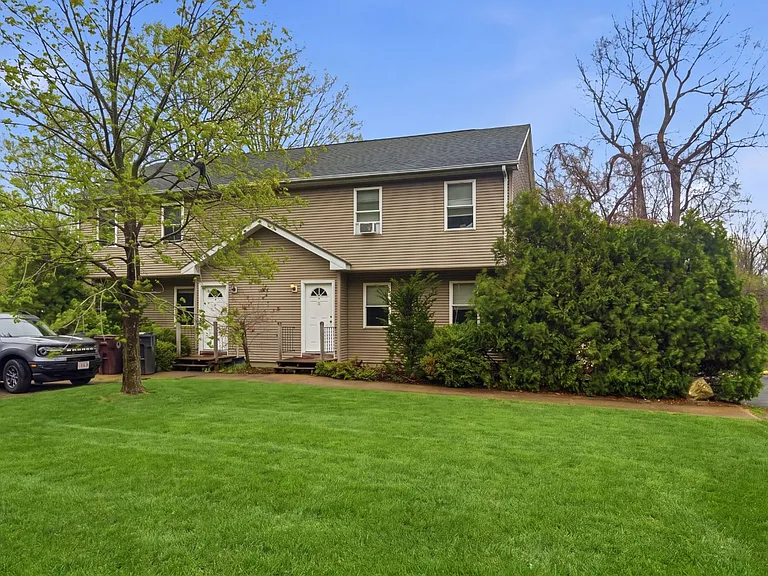 1181 Russell Rd #A — Photo 1