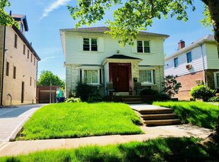 7006 173rd St, Fresh Meadows, NY 11365
