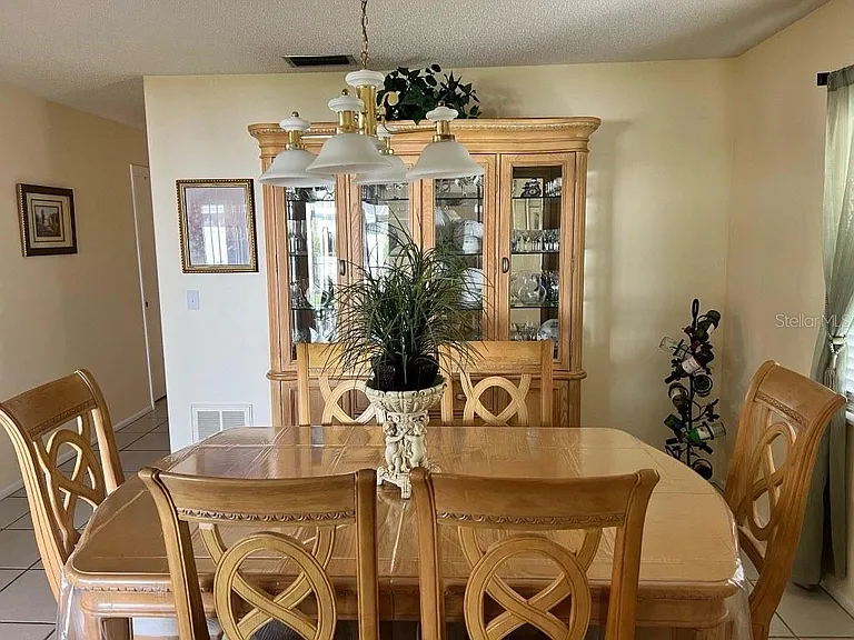 16th Avenue Dr W — Photo 13