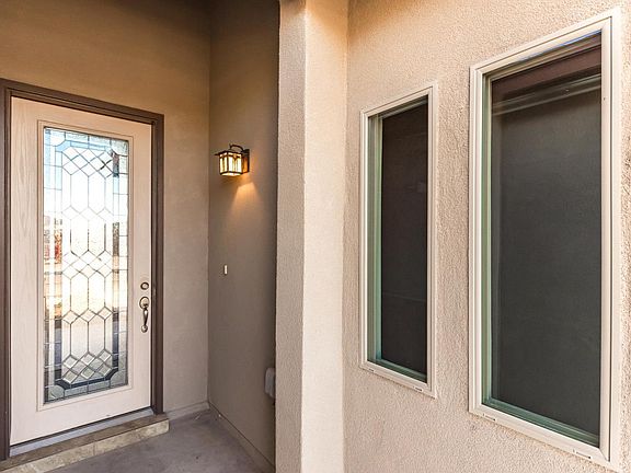 3rd image of 14378 Loma Esmeralda Dr