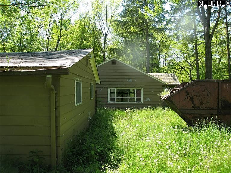 2nd image of 7393 Stearns Rd