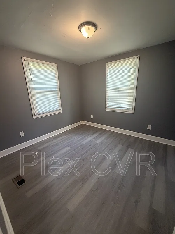 2 bed, 1.0 bath, 728 sqft, $975 — Photo 3
