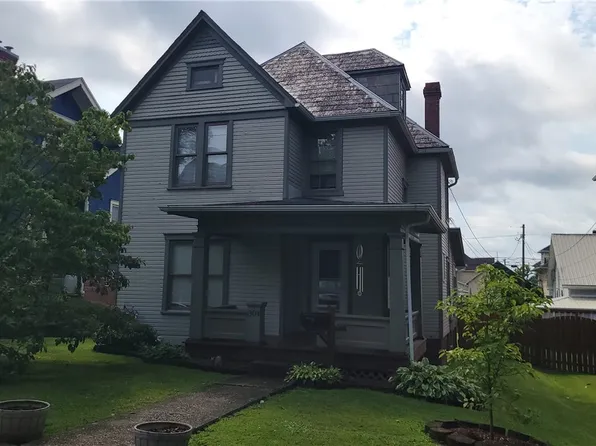 304 Oakwood Ave, Marietta, OH 45750