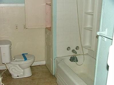4th image of 1329 Lamar St