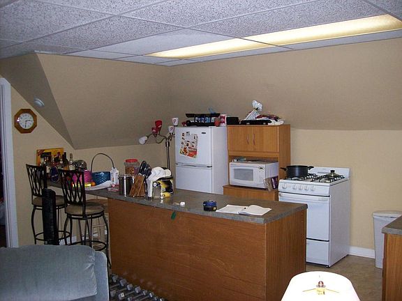 4th image of 55 W Oakland Ave #2
