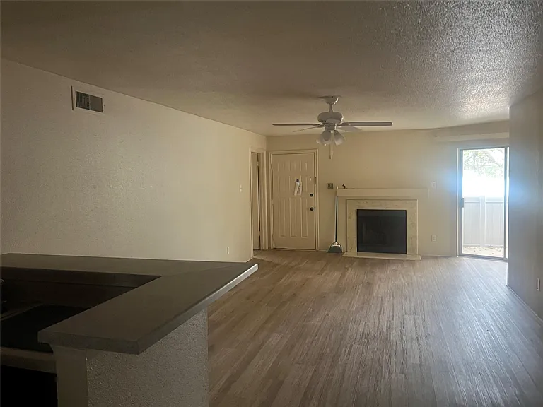 10737 Braes Bend Dr — Photo 6