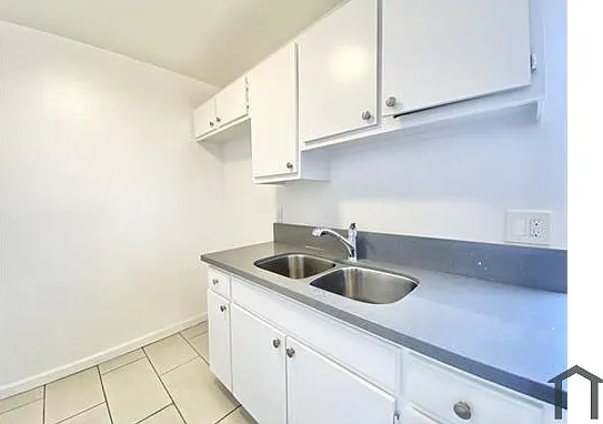 1508 W Florence Ave #3 — Photo 8